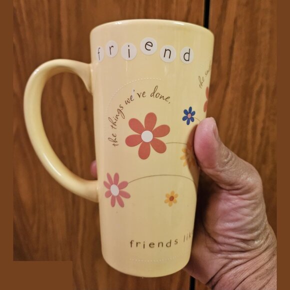 Carlton Friends Coffee Mugs Tall Yellow - Picture 4 of 8